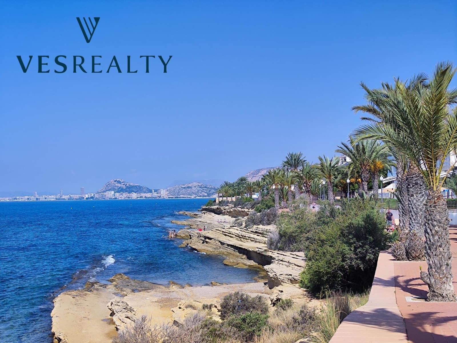 12 soveværelse Rækkehus til salg i Playa de San Juan med swimmingpool - € 1.145.000 (Ref: 8944694)