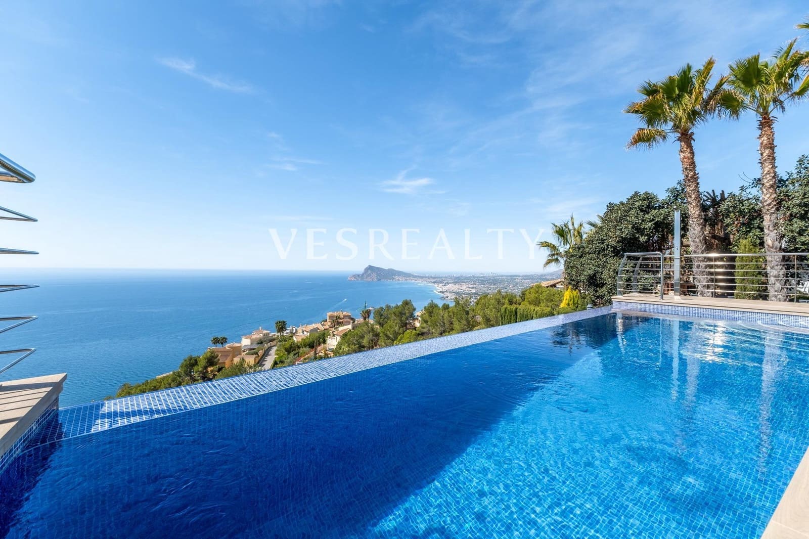 Chalet de 3 habitaciones en Altea en venta con piscina - 2.490.000 € (Ref: 8944716)