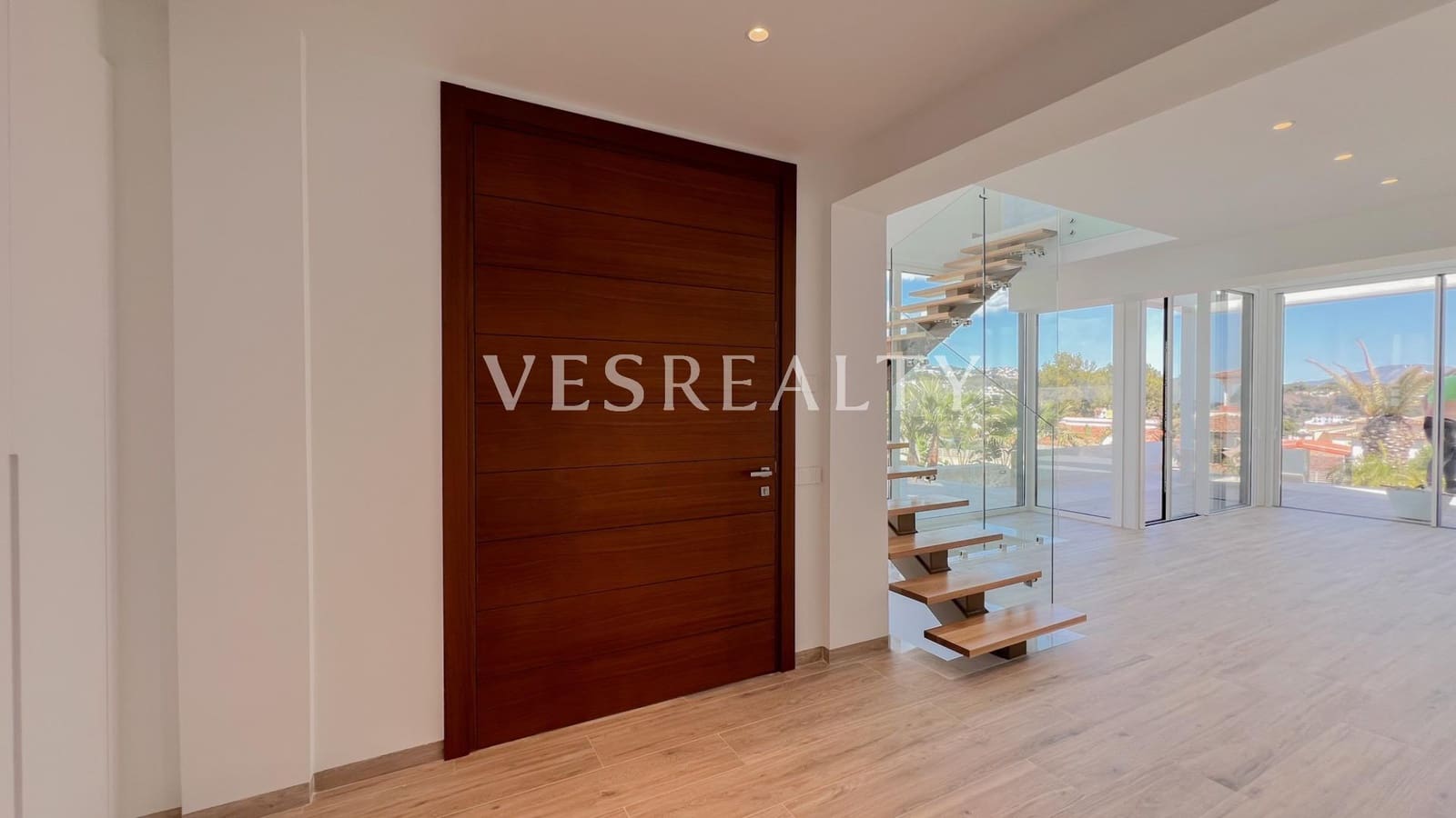 4 makuuhuone Huvila myytävänä paikassa Benissa mukana uima-altaan 
autotalli - 2 260 000 € (Ref: 8944723)