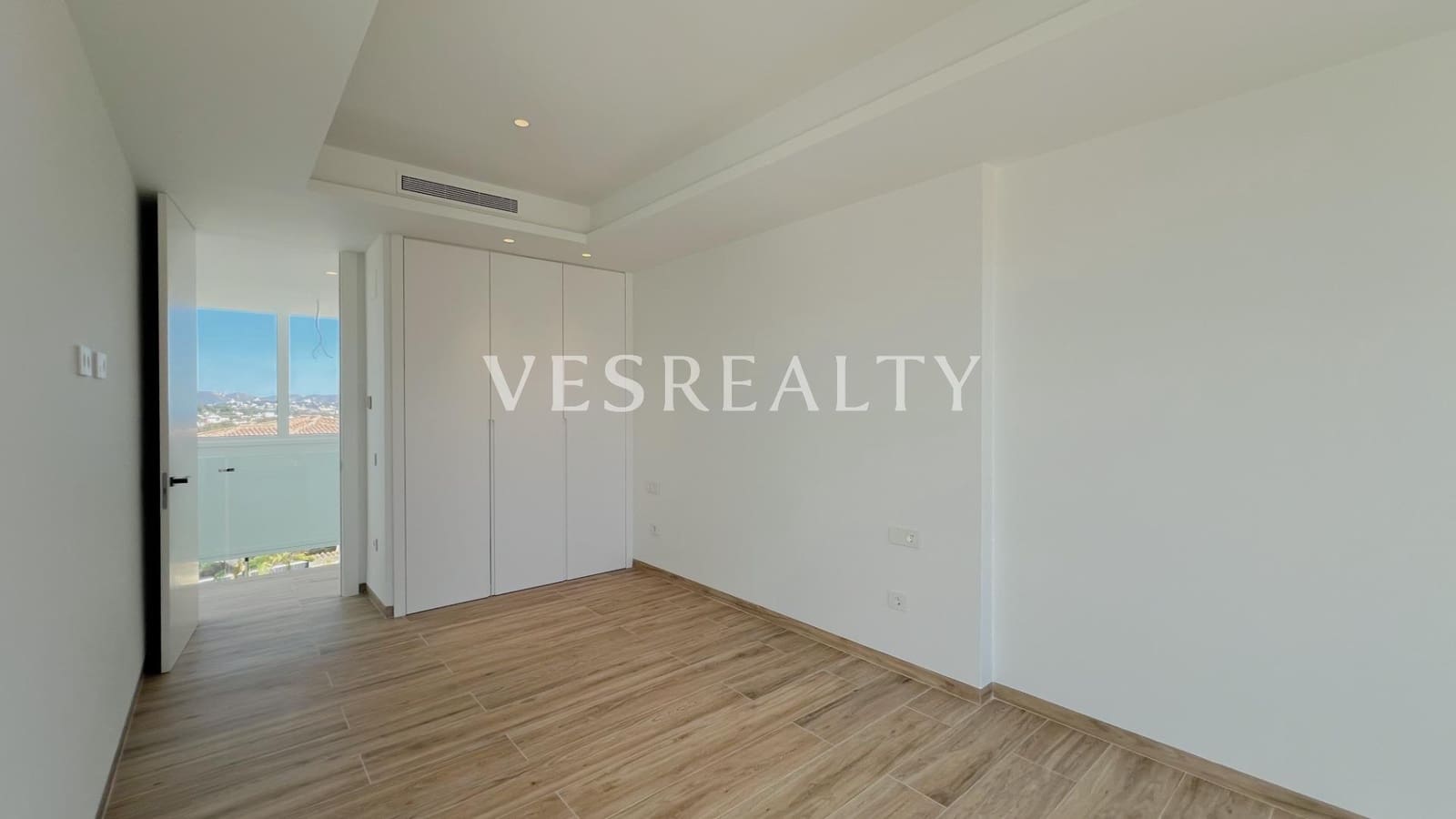 4 makuuhuone Huvila myytävänä paikassa Benissa mukana uima-altaan 
autotalli - 2 260 000 € (Ref: 8944723)