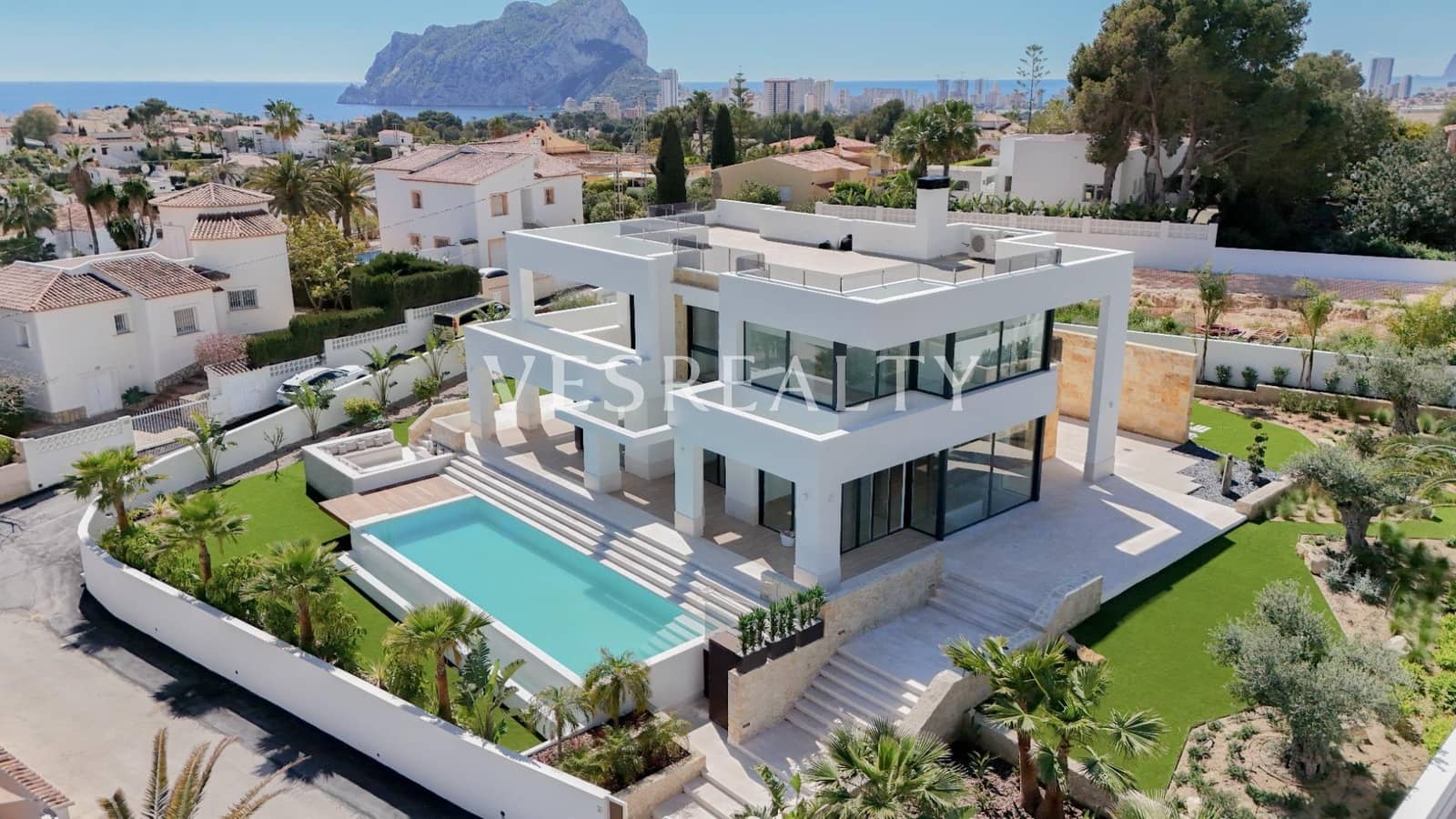 4 makuuhuone Huvila myytävänä paikassa Benissa mukana uima-altaan 
autotalli - 2 260 000 € (Ref: 8944723)