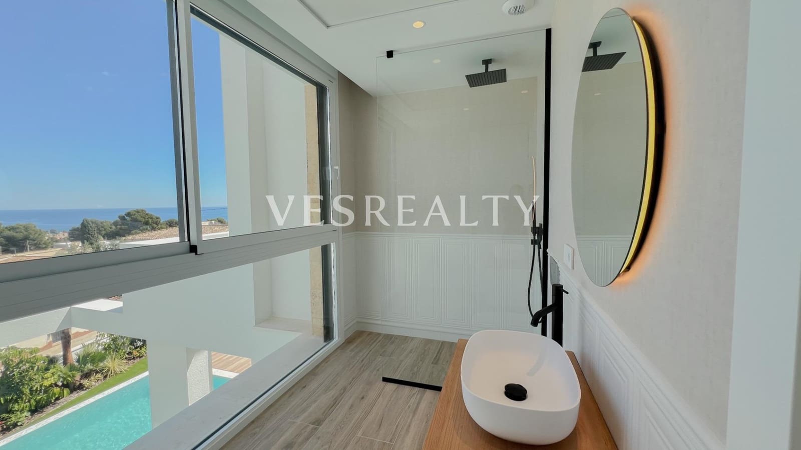 4 makuuhuone Huvila myytävänä paikassa Benissa mukana uima-altaan 
autotalli - 2 260 000 € (Ref: 8944723)