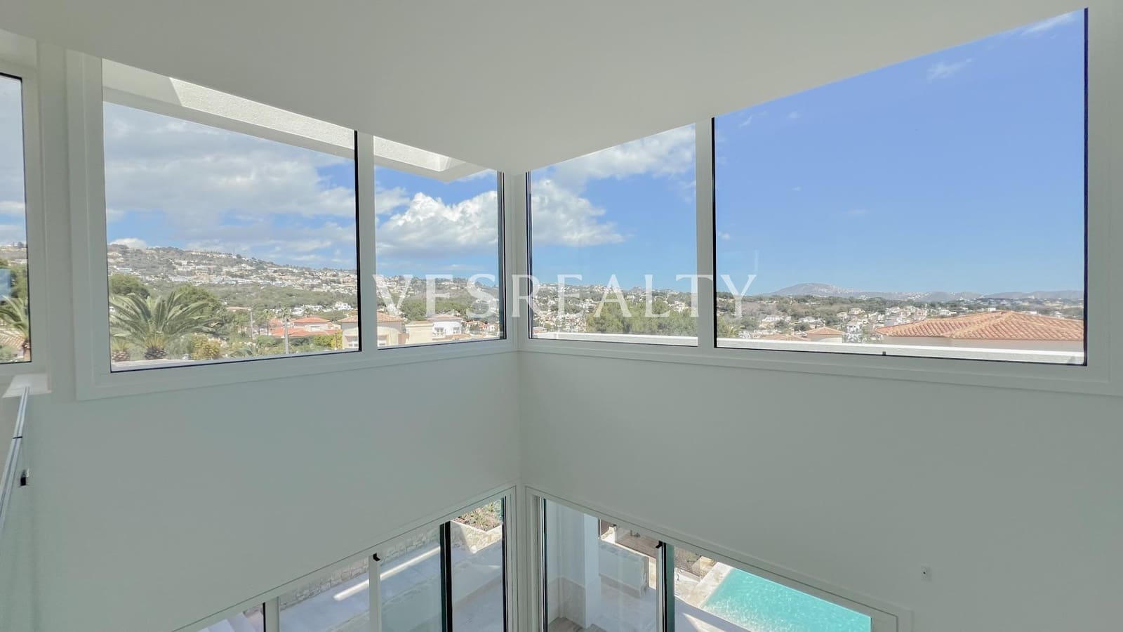 4 makuuhuone Huvila myytävänä paikassa Benissa mukana uima-altaan 
autotalli - 2 260 000 € (Ref: 8944723)