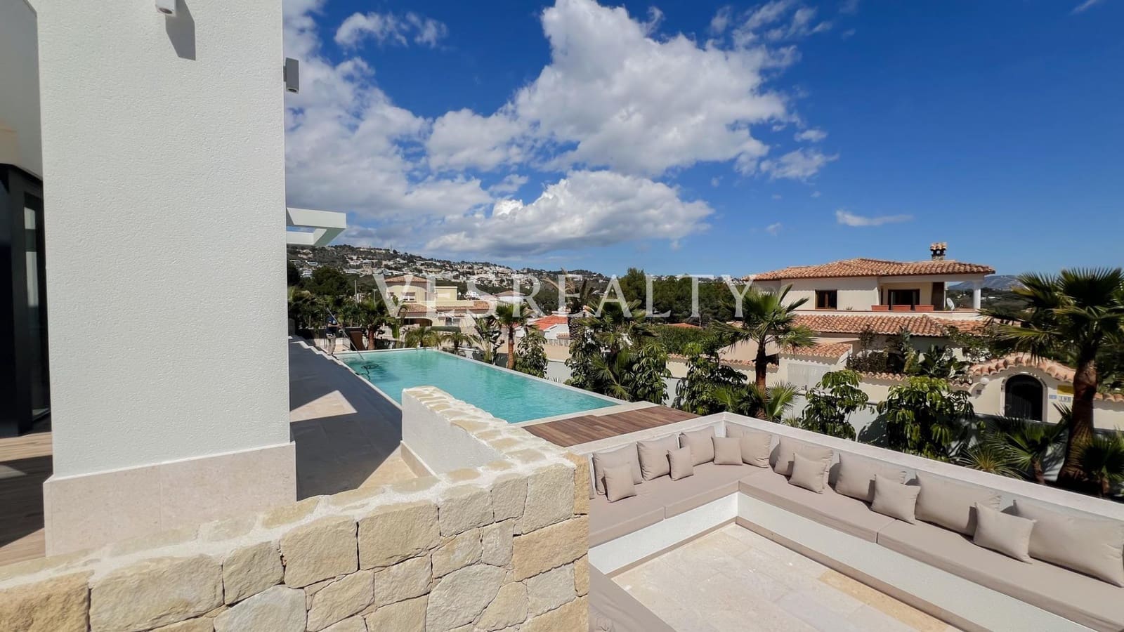 4 makuuhuone Huvila myytävänä paikassa Benissa mukana uima-altaan 
autotalli - 2 260 000 € (Ref: 8944723)