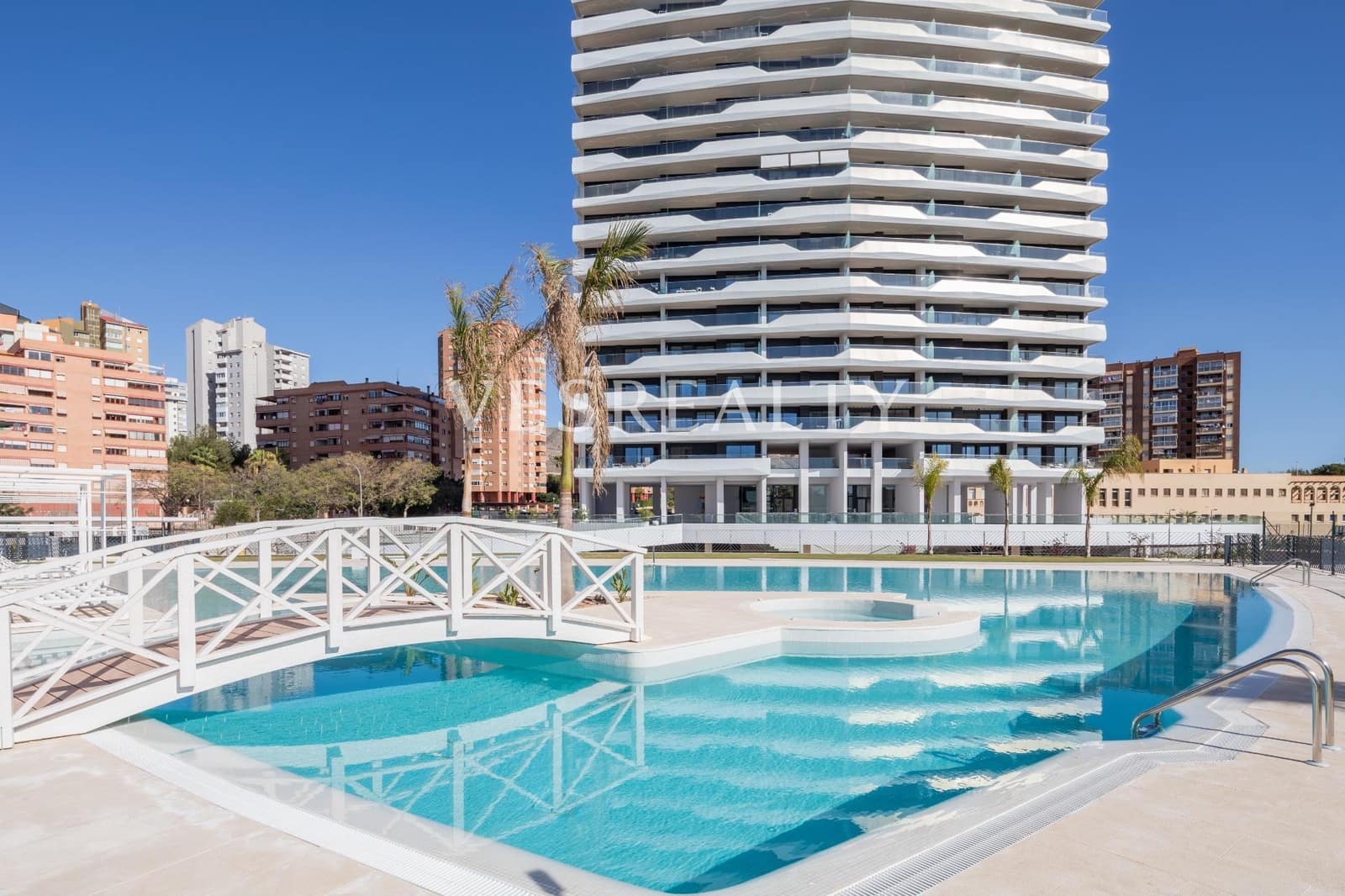 2 bedroom Flat for sale in Benidorm with pool garage - € 700,000 (Ref: 8944733)