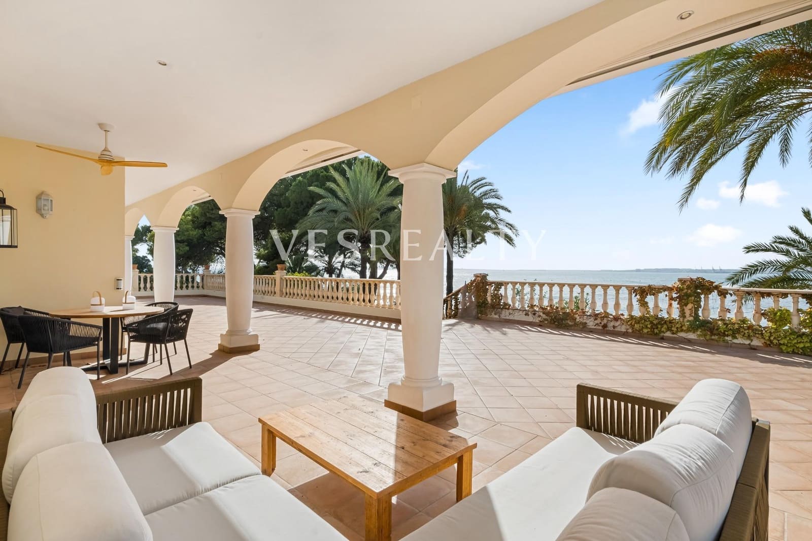 7 quarto Moradia para venda em Playa de San Juan com piscina garagem - 5 300 000 € (Ref: 8944735)