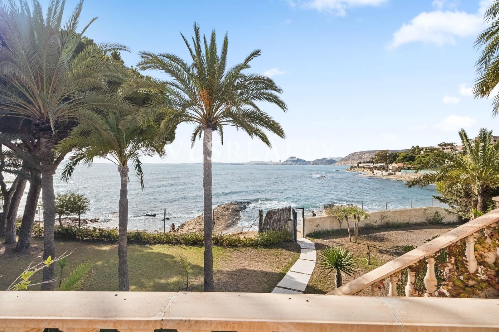 7 quarto Moradia para venda em Playa de San Juan com piscina garagem - 5 300 000 € (Ref: 8944735)