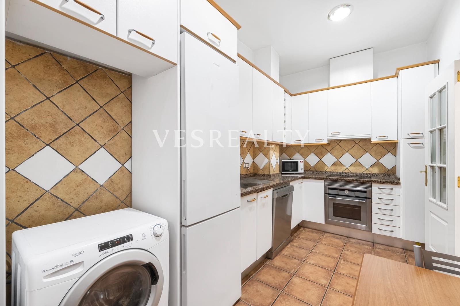 4 bedroom Flat for sale in Alicante / Alacant city - € 599,000 (Ref: 8944736)