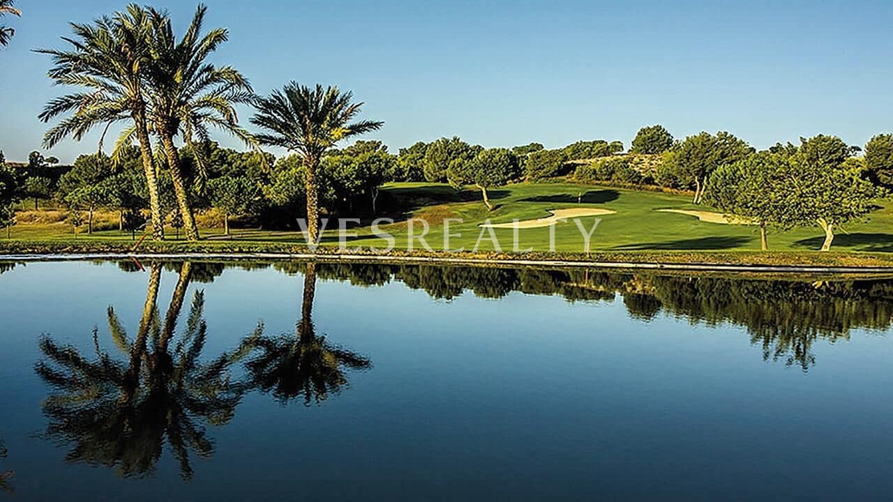 3 makuuhuone Huoneisto myytävänä paikassa Monforte del Cid mukana uima-altaan 
autotalli - 260 000 € (Ref: 8944740)