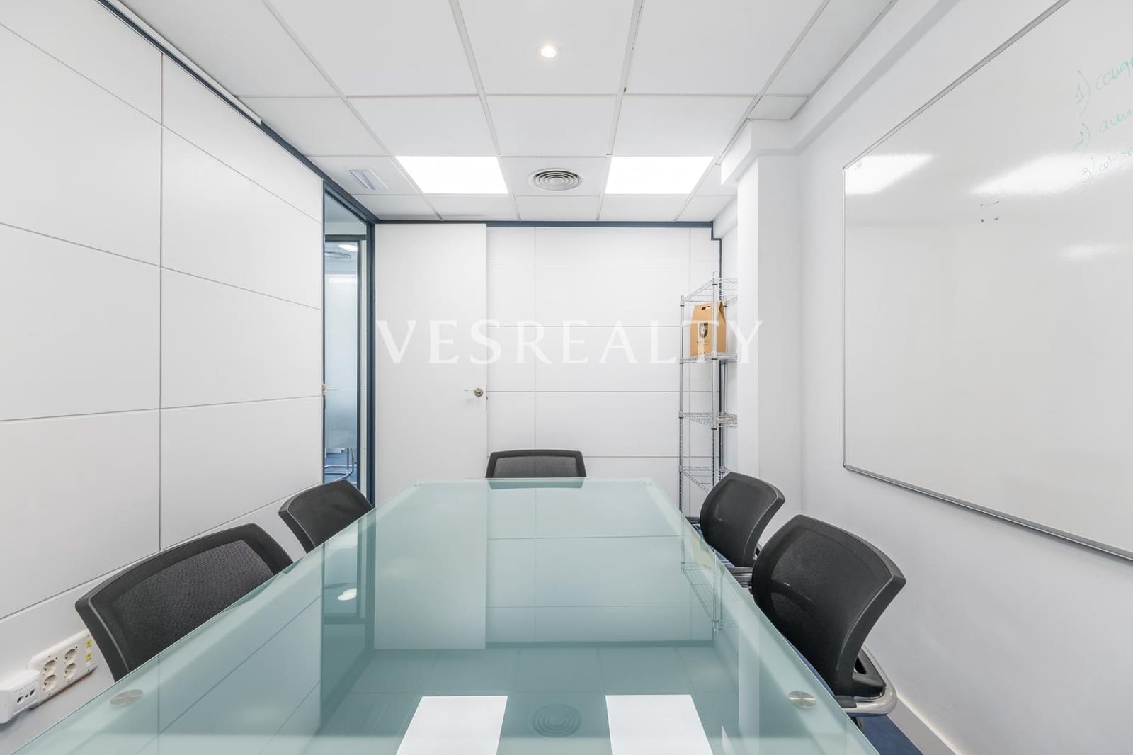 4 soveværelse Kontor til salg i Alicante by - € 750.000 (Ref: 8944742)