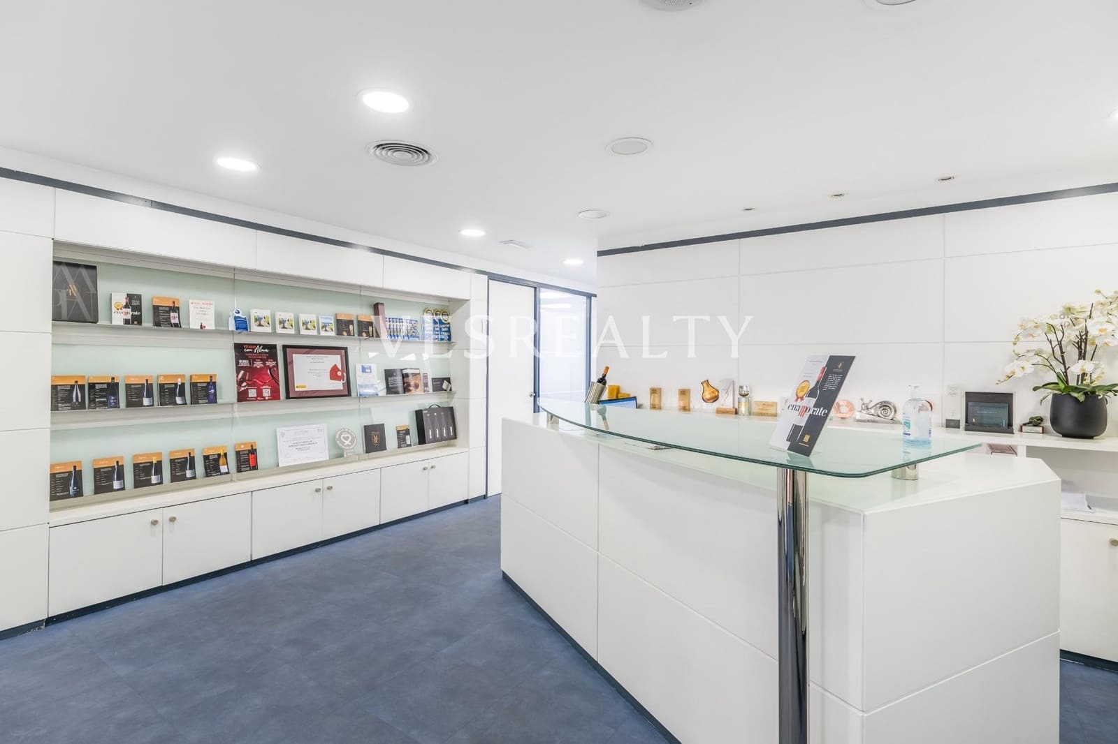 4 soveværelse Kontor til salg i Alicante by - € 750.000 (Ref: 8944742)