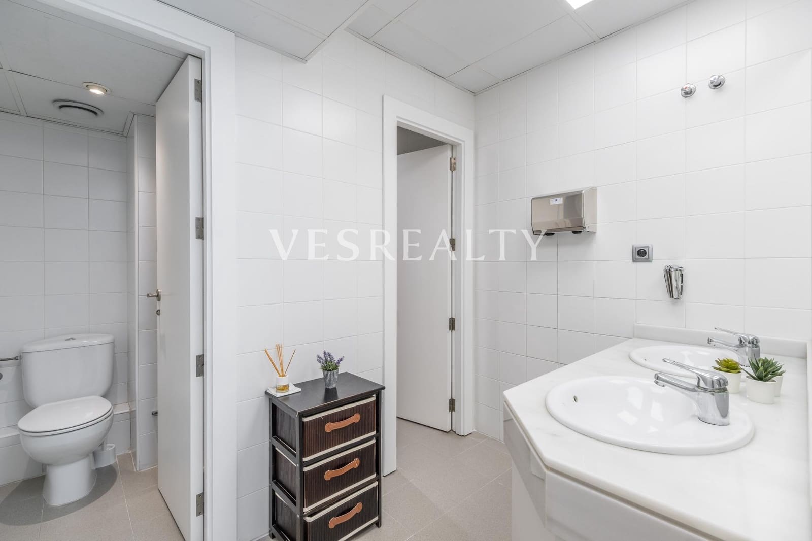 4 soveværelse Kontor til salg i Alicante by - € 750.000 (Ref: 8944742)