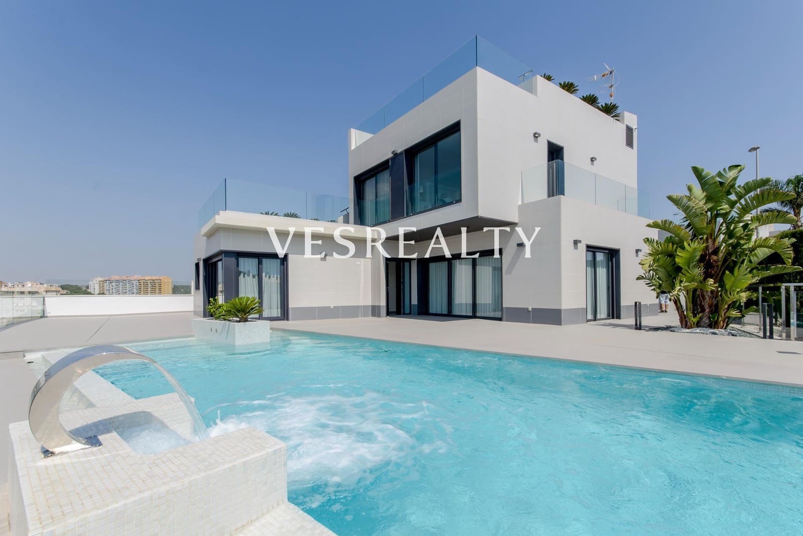 3 bedroom Villa for sale in Campoamor with pool garage - € 1,375,000 (Ref: 8944748)