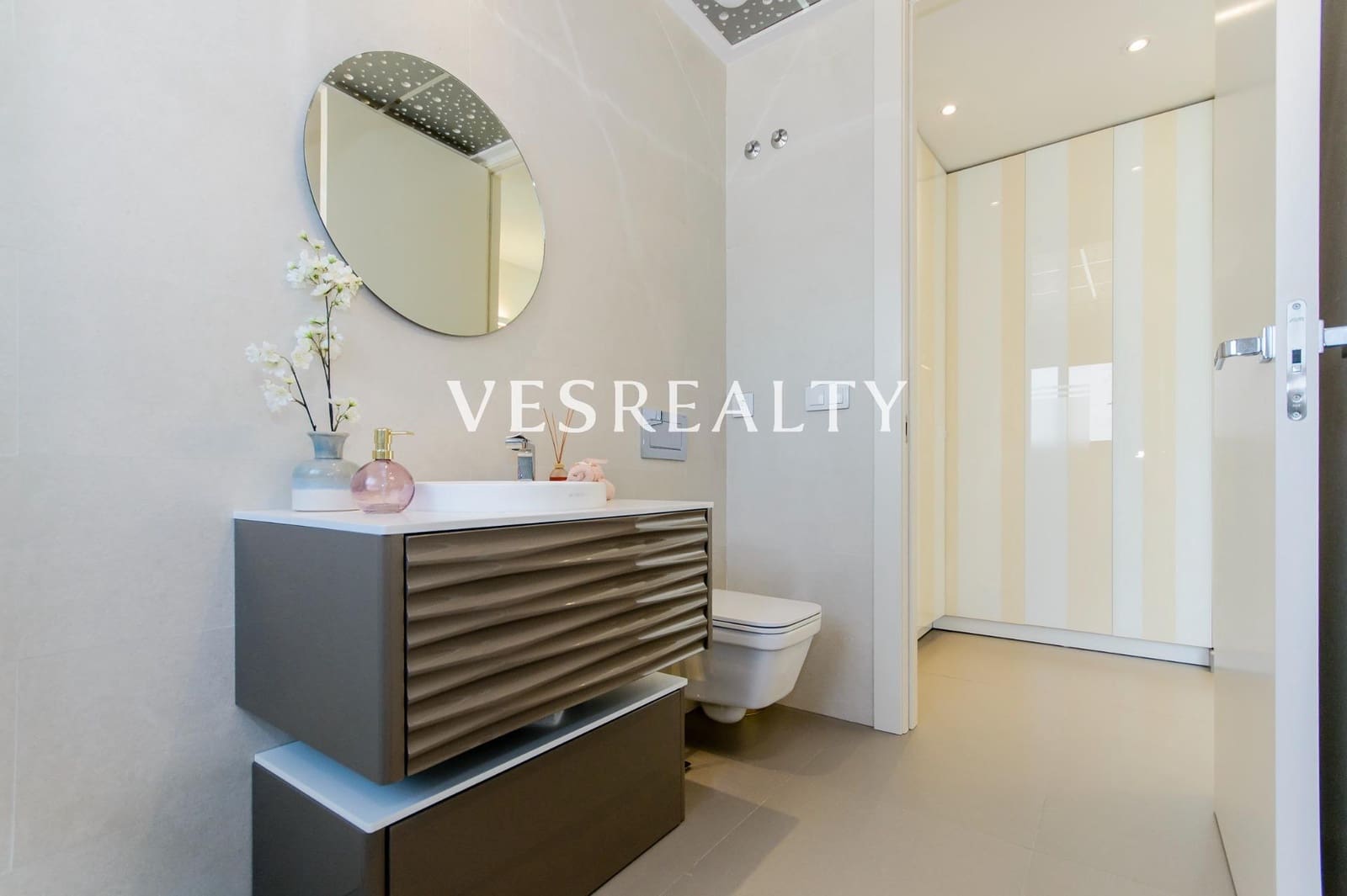 3 bedroom Villa for sale in Campoamor with pool garage - € 1,375,000 (Ref: 8944748)