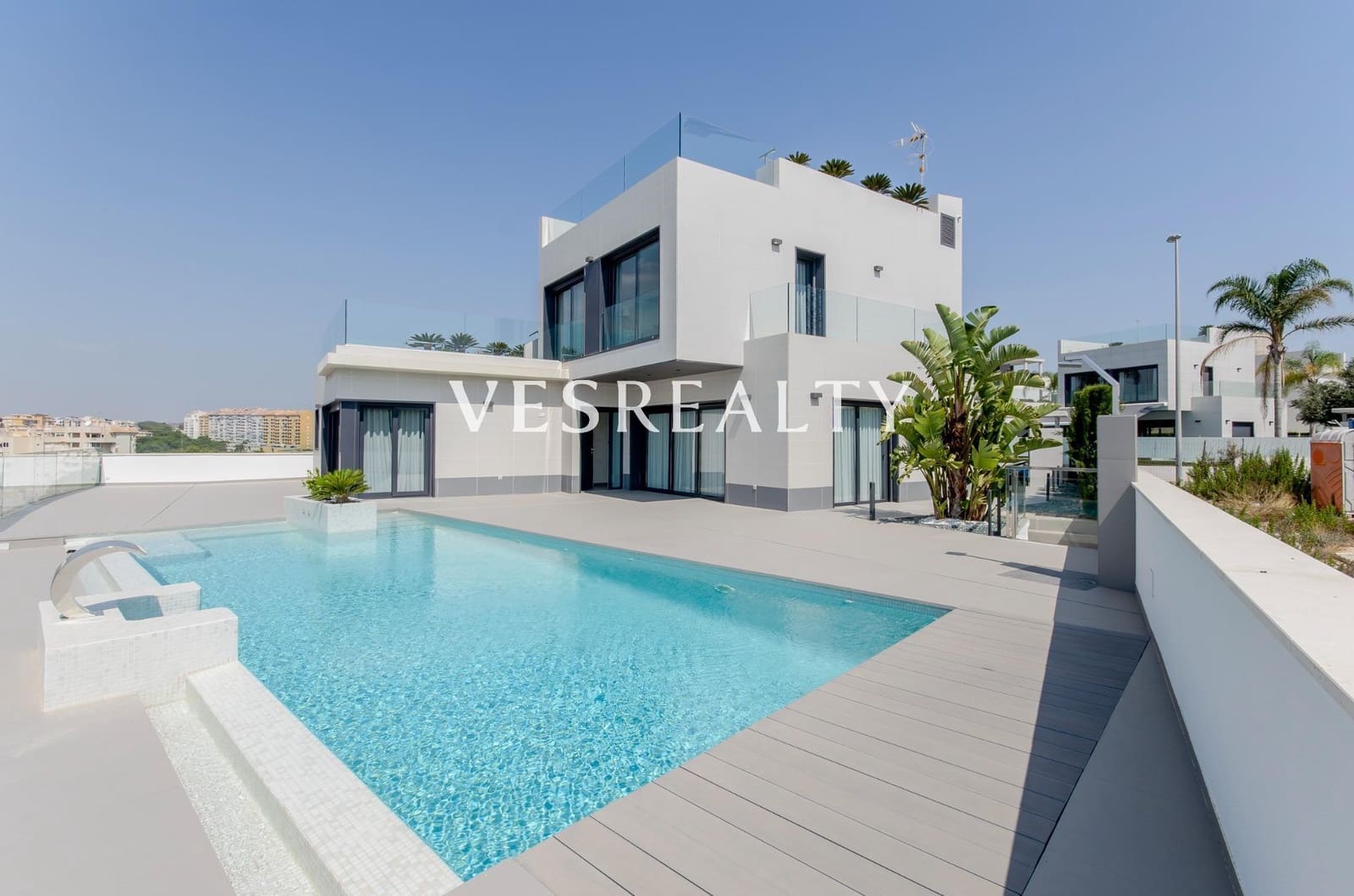 3 bedroom Villa for sale in Campoamor with pool garage - € 1,375,000 (Ref: 8944748)