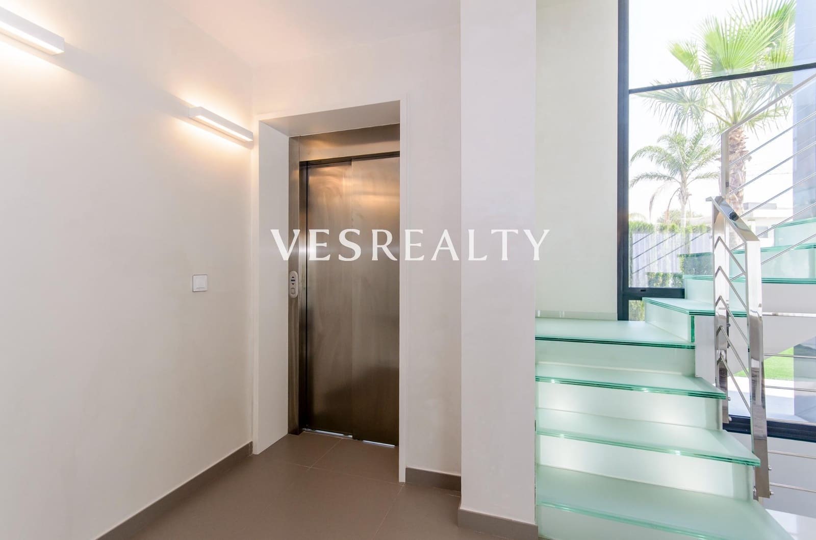 3 bedroom Villa for sale in Campoamor with pool garage - € 1,375,000 (Ref: 8944748)