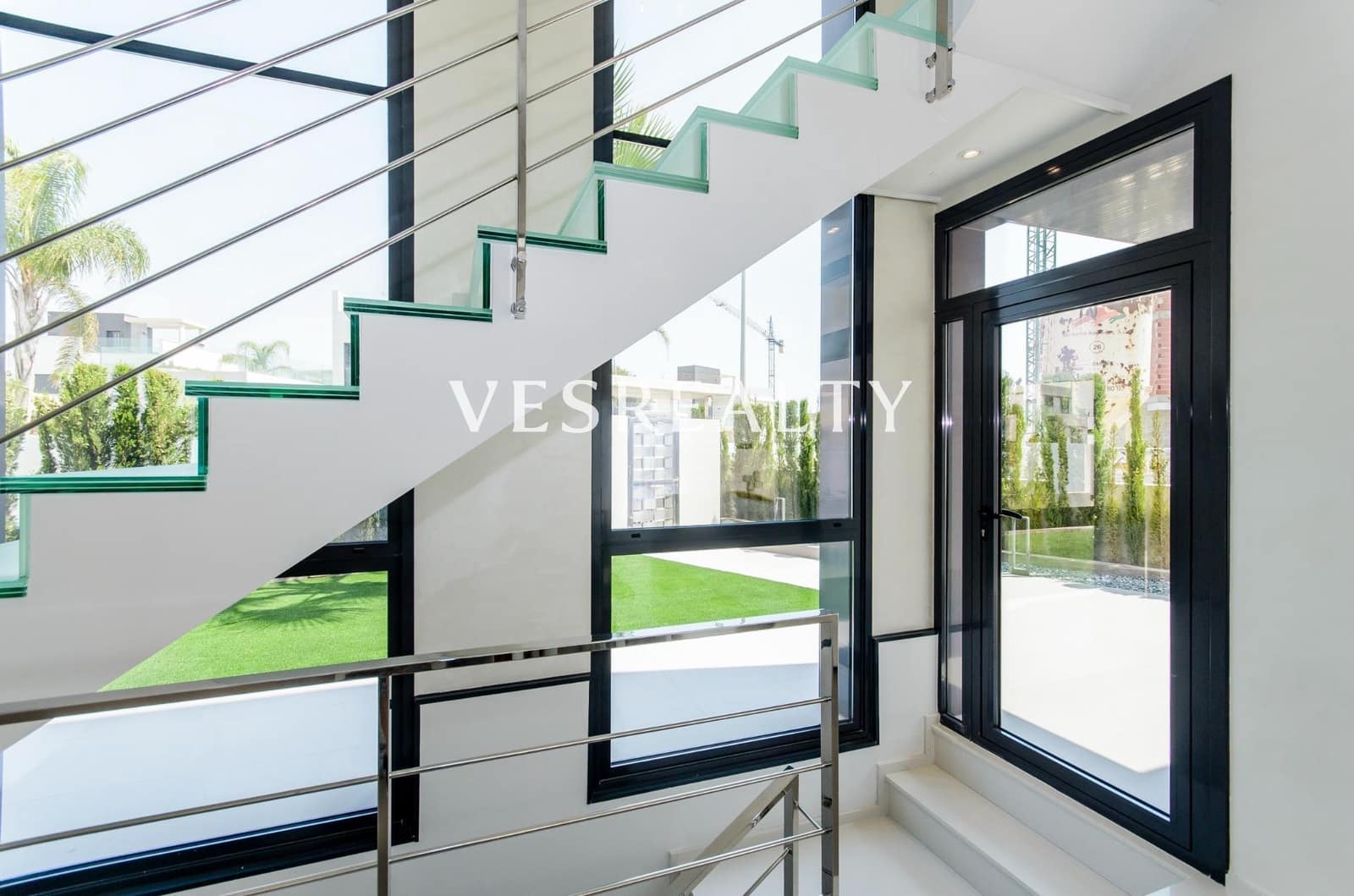 3 bedroom Villa for sale in Campoamor with pool garage - € 1,375,000 (Ref: 8944748)