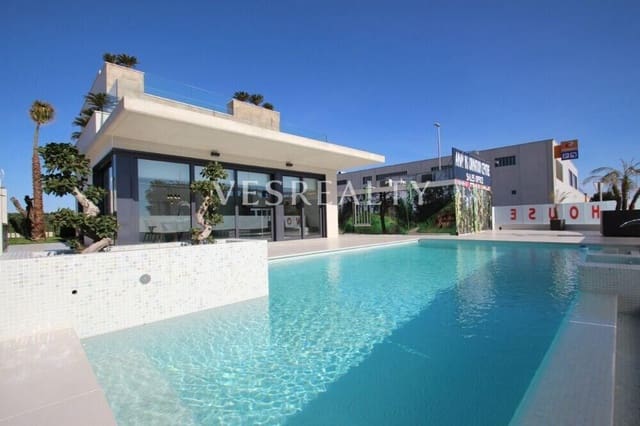 4 soveværelse Villa til salg i Campoamor, Orihuela med swimmingpool - € 1.175.000 (Ref: 8944750)