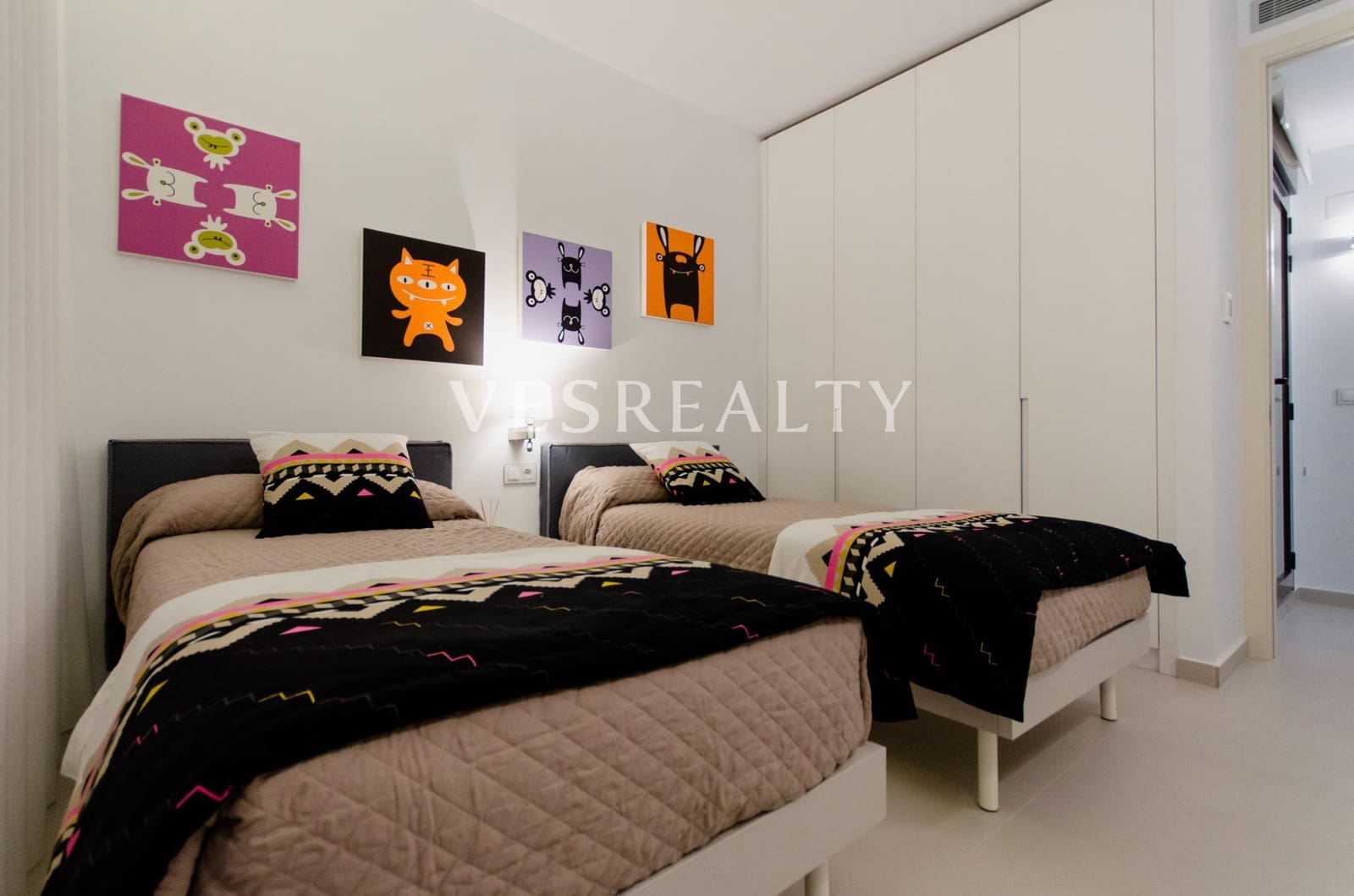4 Zimmer Villa zu verkaufen in Campoamor mit Pool - 1.175.000 € (Ref: 8944750)