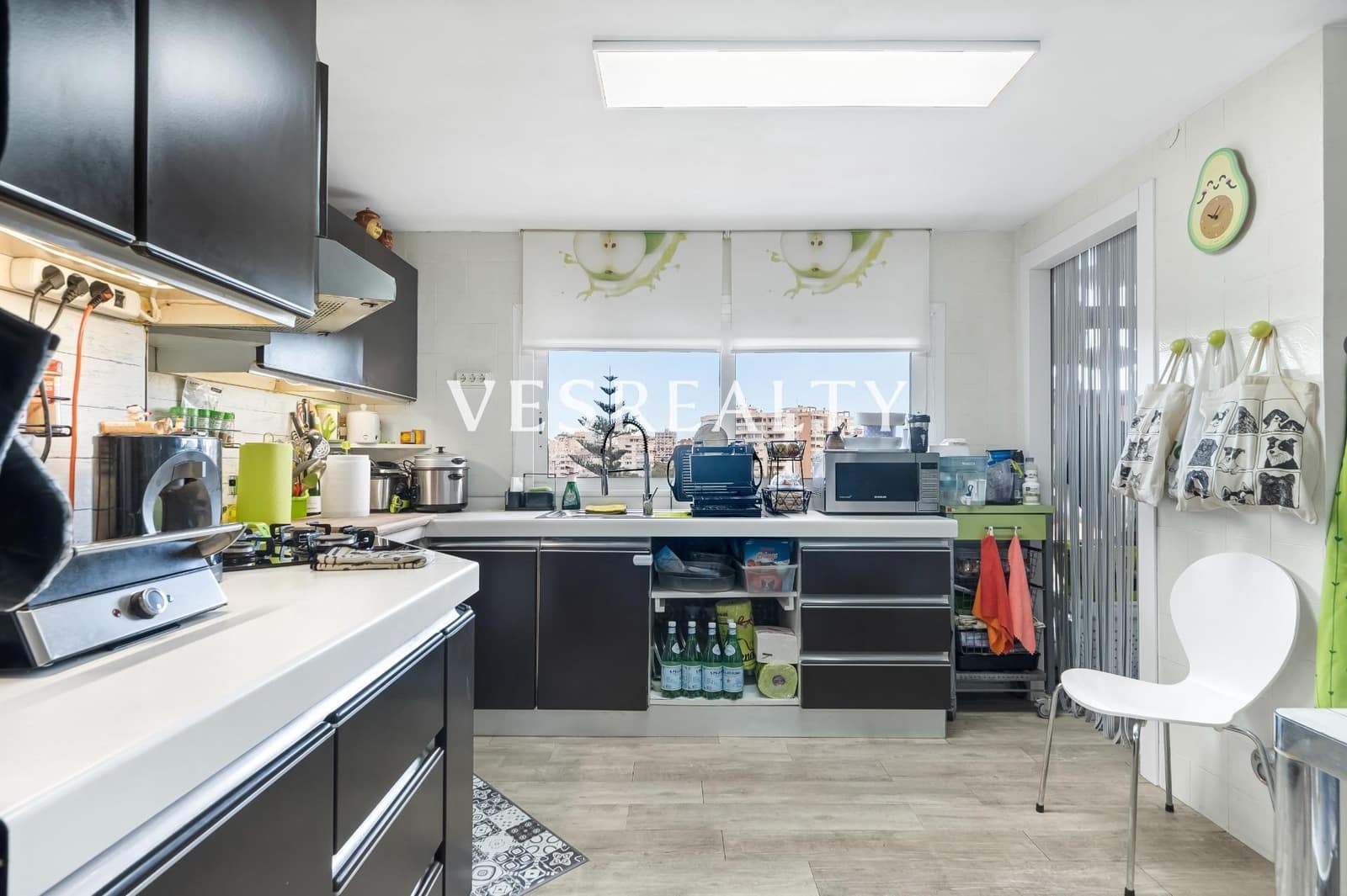 4 soveværelse Lejlighed til salg i Playa de San Juan med swimmingpool - € 635.000 (Ref: 8944751)