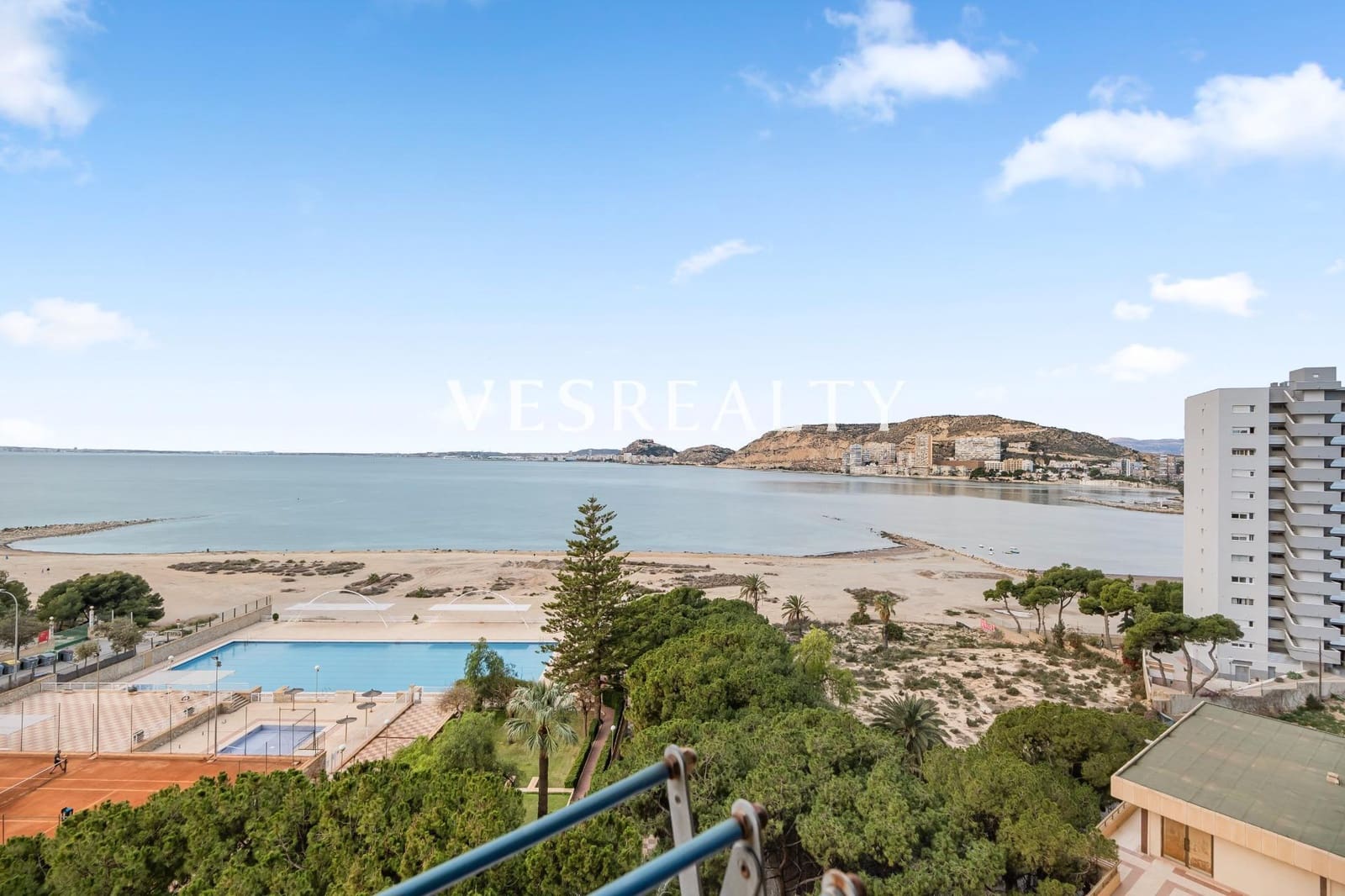 4 soveværelse Lejlighed til salg i Playa de San Juan med swimmingpool - € 635.000 (Ref: 8944751)