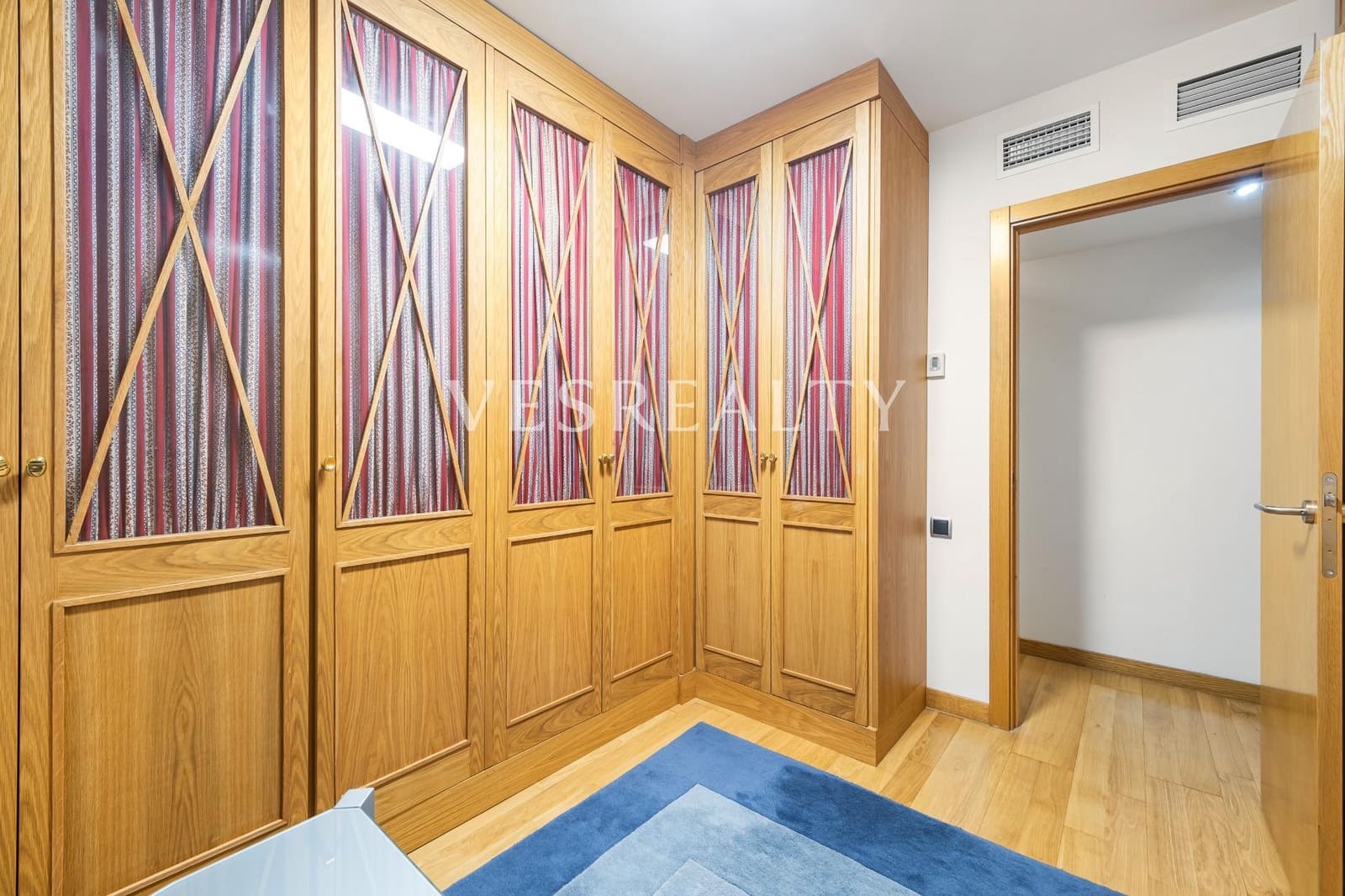 4 soveværelse Lejlighed til salg i Alicante by med garage - € 450.000 (Ref: 8944752)