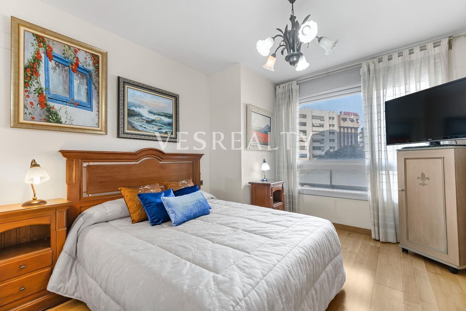 4 soveværelse Lejlighed til salg i Alicante by med garage - € 450.000 (Ref: 8944752)