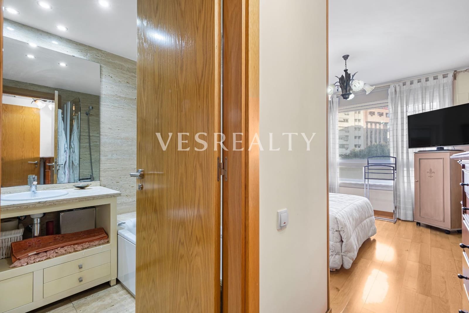 4 soveværelse Lejlighed til salg i Alicante by med garage - € 450.000 (Ref: 8944752)