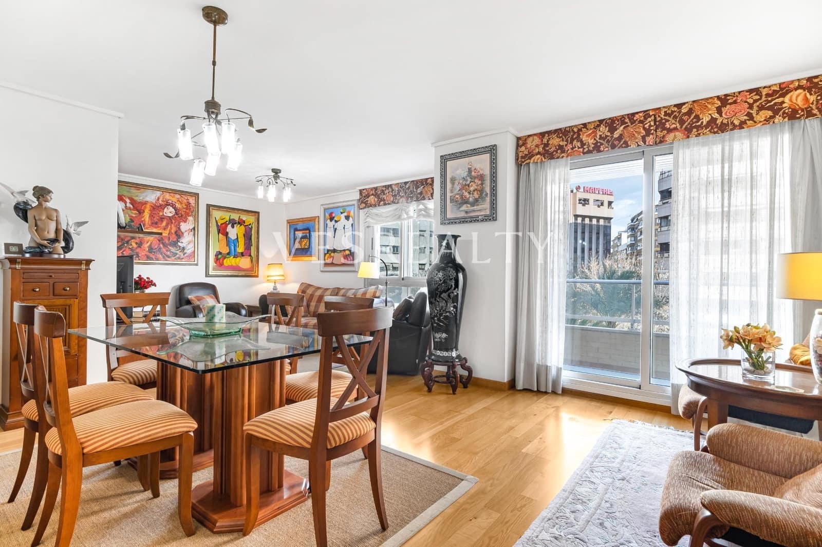 4 soveværelse Lejlighed til salg i Alicante by med garage - € 450.000 (Ref: 8944752)