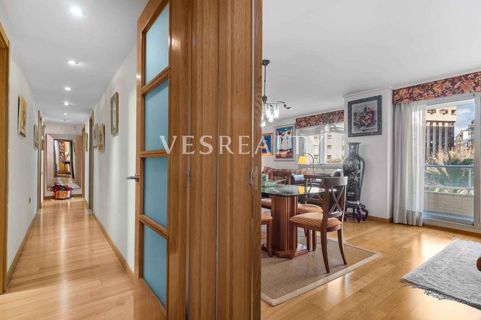 4 soveværelse Lejlighed til salg i Alicante by med garage - € 450.000 (Ref: 8944752)