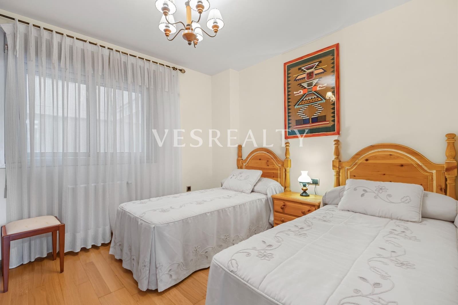 4 soveværelse Lejlighed til salg i Alicante by med garage - € 450.000 (Ref: 8944752)