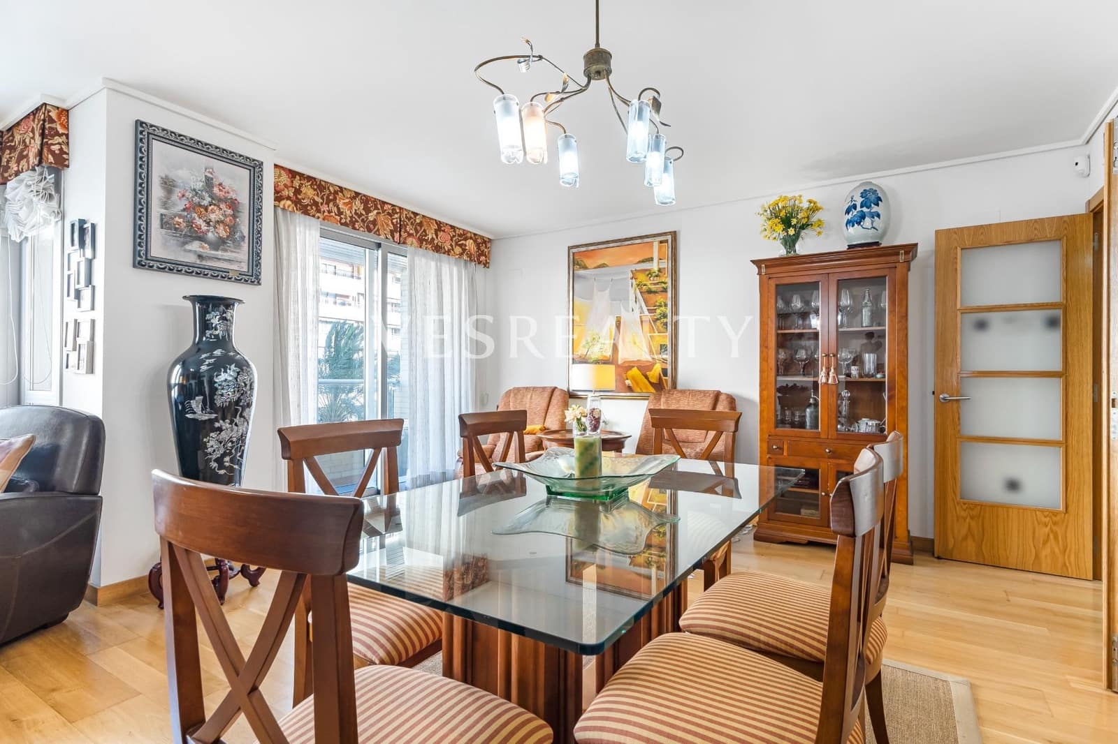 4 soveværelse Lejlighed til salg i Alicante by med garage - € 450.000 (Ref: 8944752)