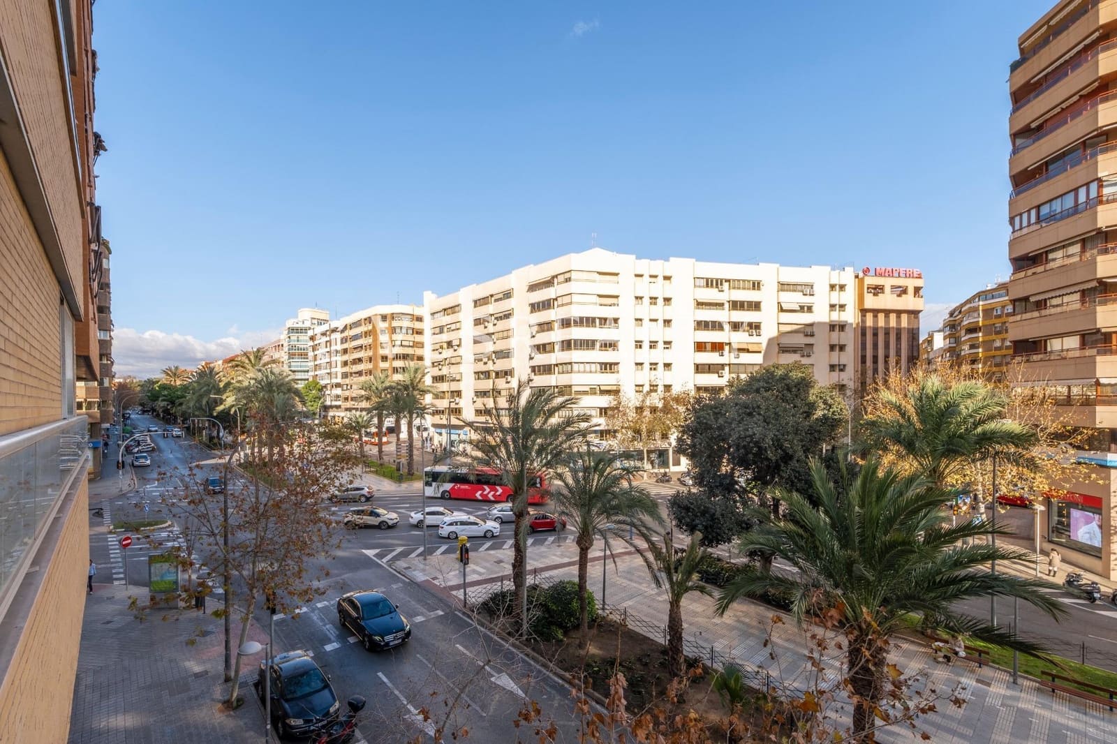 4 soveværelse Lejlighed til salg i Alicante by med garage - € 450.000 (Ref: 8944752)