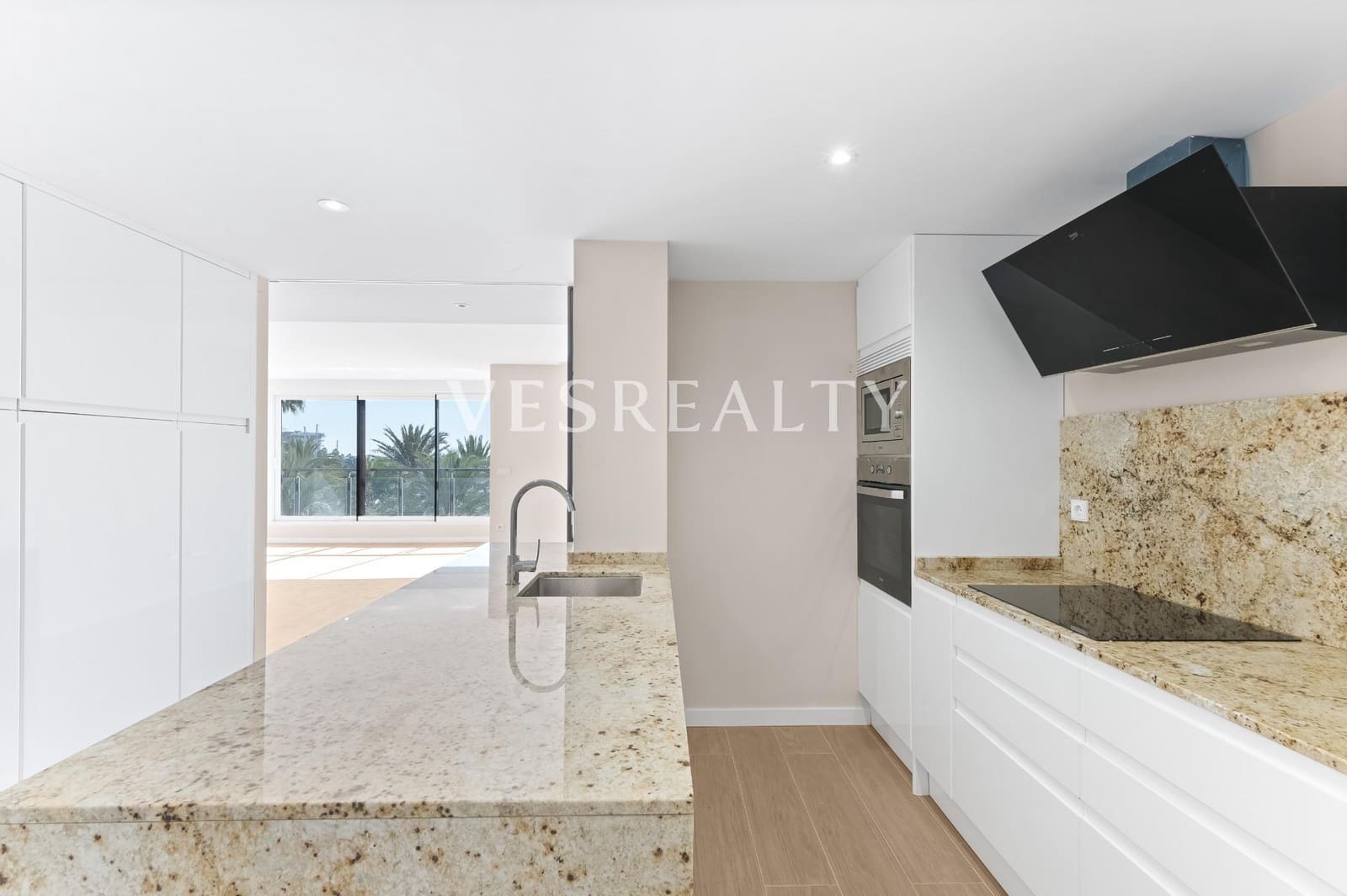 4 slaapkamer Flat te koop in Alicante stad - € 1.080.000 (Ref: 8944763)