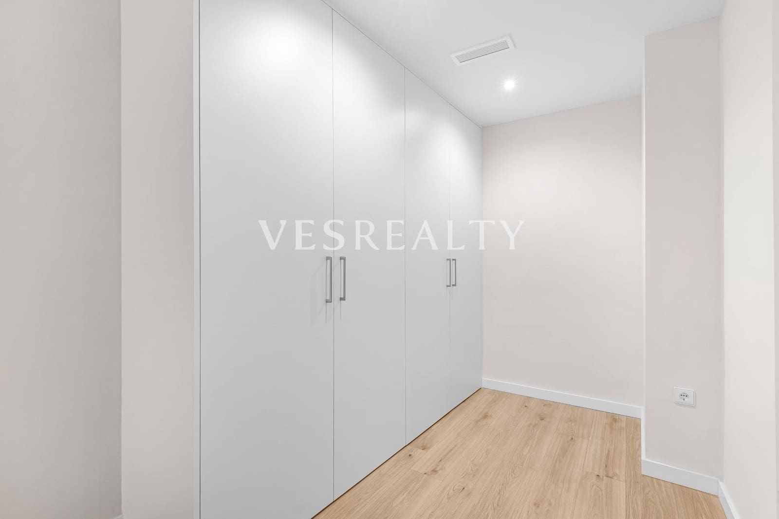 4 slaapkamer Flat te koop in Alicante stad - € 1.080.000 (Ref: 8944763)