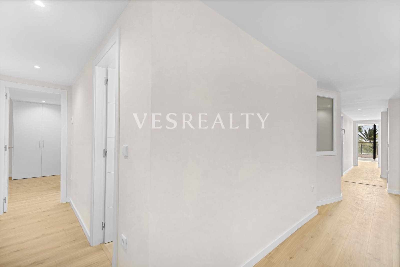 4 slaapkamer Flat te koop in Alicante stad - € 1.080.000 (Ref: 8944763)