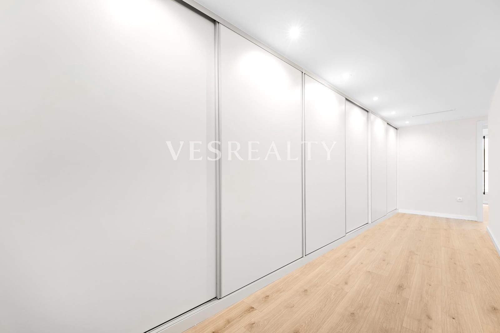 4 slaapkamer Flat te koop in Alicante stad - € 1.080.000 (Ref: 8944763)