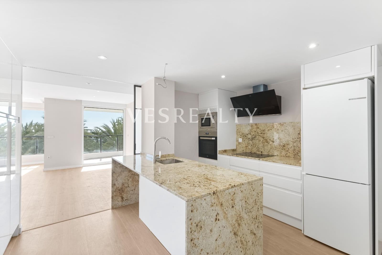 4 slaapkamer Flat te koop in Alicante stad - € 1.080.000 (Ref: 8944763)