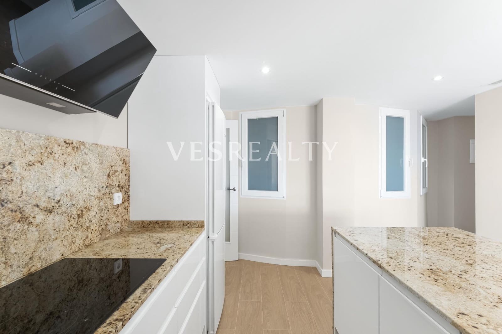 4 slaapkamer Flat te koop in Alicante stad - € 1.080.000 (Ref: 8944763)