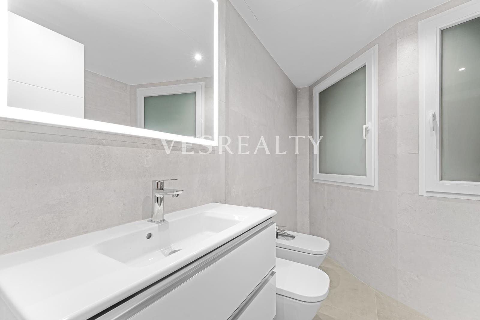 4 slaapkamer Flat te koop in Alicante stad - € 1.080.000 (Ref: 8944763)