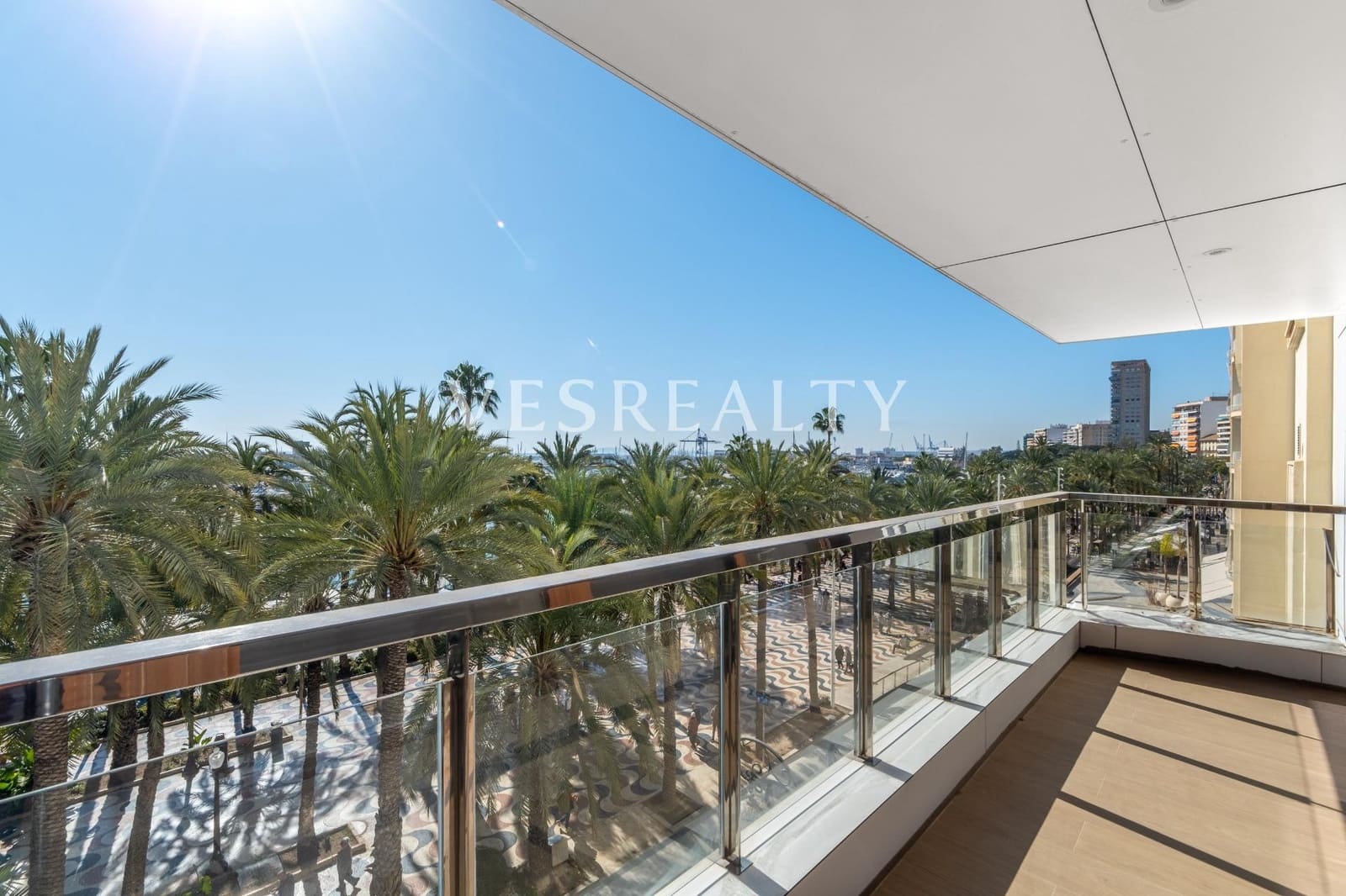 4 slaapkamer Flat te koop in Alicante stad - € 1.080.000 (Ref: 8944763)