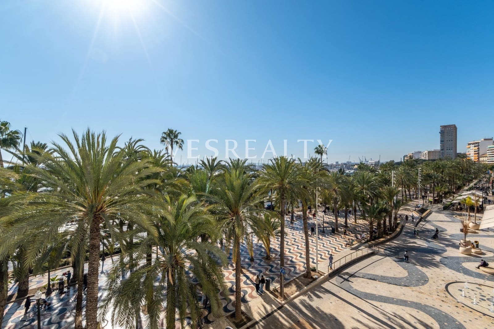 4 slaapkamer Flat te koop in Alicante stad - € 1.080.000 (Ref: 8944763)