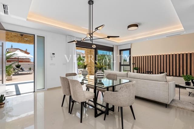 Chalet de 3 habitaciones en Ciudad Quesada, Rojales en venta con piscina - 869.555 € (Ref: 8944783)