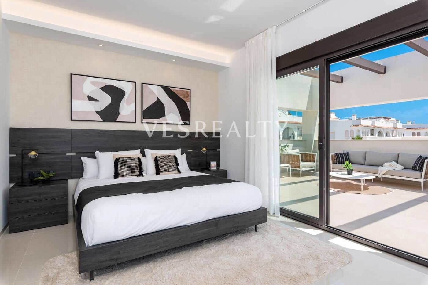 Chalet de 3 habitaciones en Ciudad Quesada en venta con piscina - 869.555 € (Ref: 8944783)