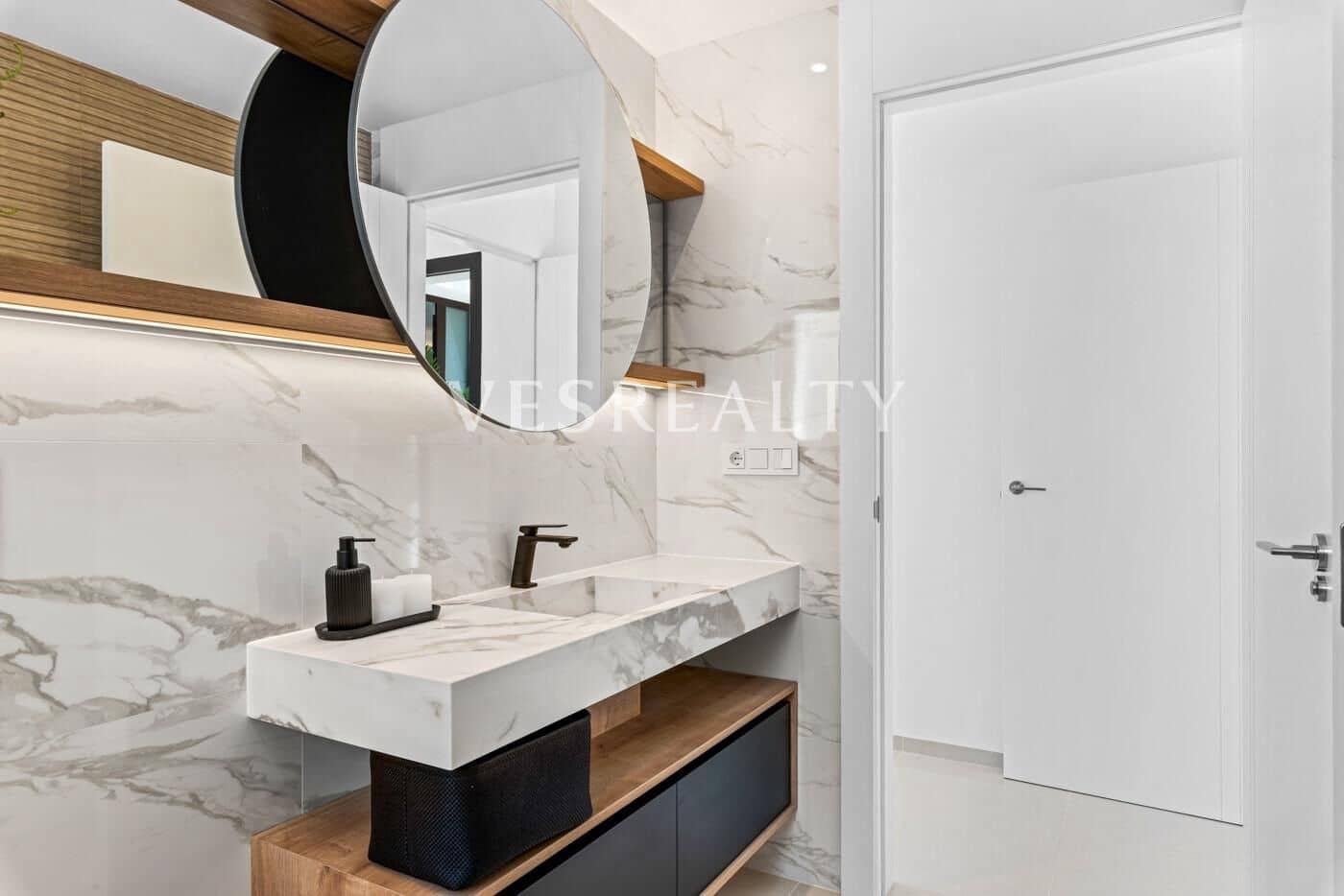 Chalet de 3 habitaciones en Ciudad Quesada en venta con piscina - 869.555 € (Ref: 8944783)