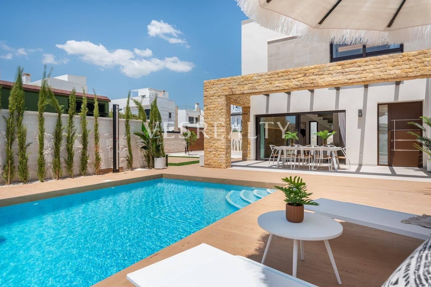 Chalet de 3 habitaciones en Ciudad Quesada en venta con piscina - 869.555 € (Ref: 8944783)