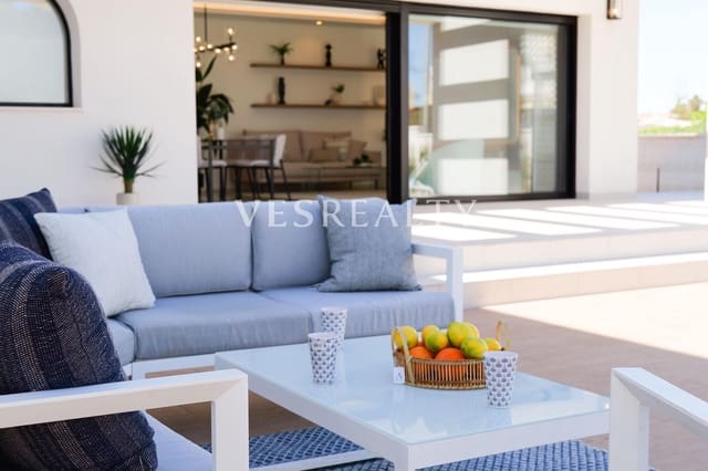 Chalet de 3 habitaciones en Ciudad Quesada, Rojales en venta con piscina garaje - 813.500 € (Ref: 8944784)