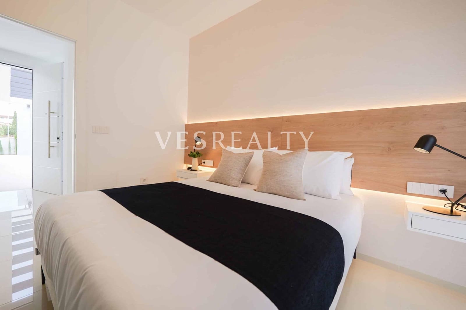 3 bedroom Villa for sale in Ciudad Quesada with pool garage - € 813,500 (Ref: 8944784)