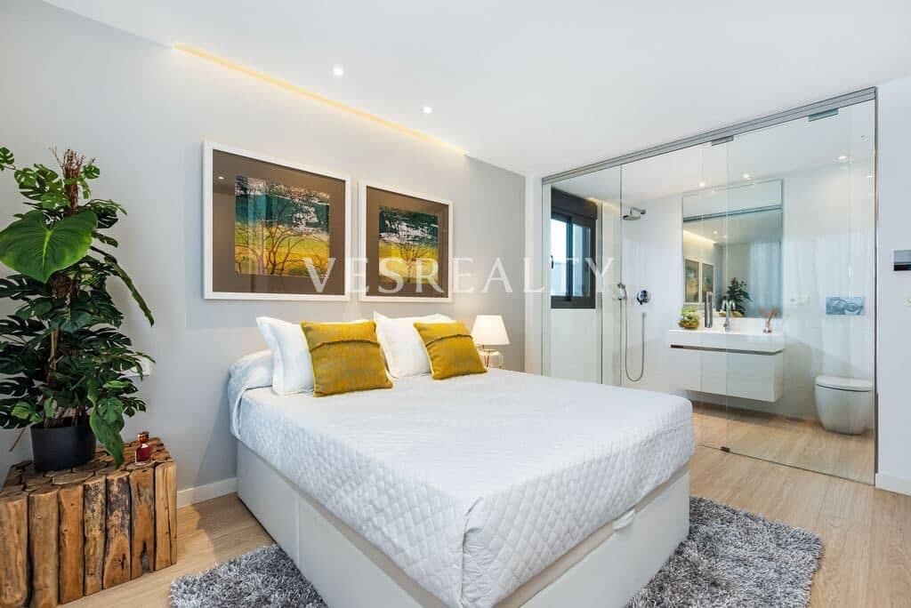 4 bedroom Villa for sale in Ciudad Quesada with pool garage - € 810,810 (Ref: 8944786)