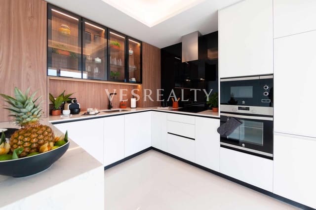 Chalet de 4 habitaciones en Ciudad Quesada, Rojales en venta con piscina garaje - 810.810 € (Ref: 8944786)